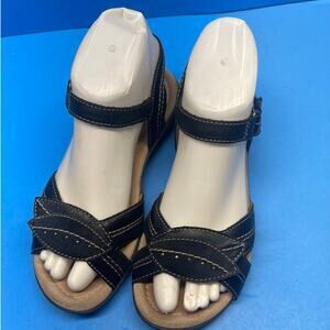 Clarks Artisan Womens Black Sandals Adjustable Strap Floral Size 6 M